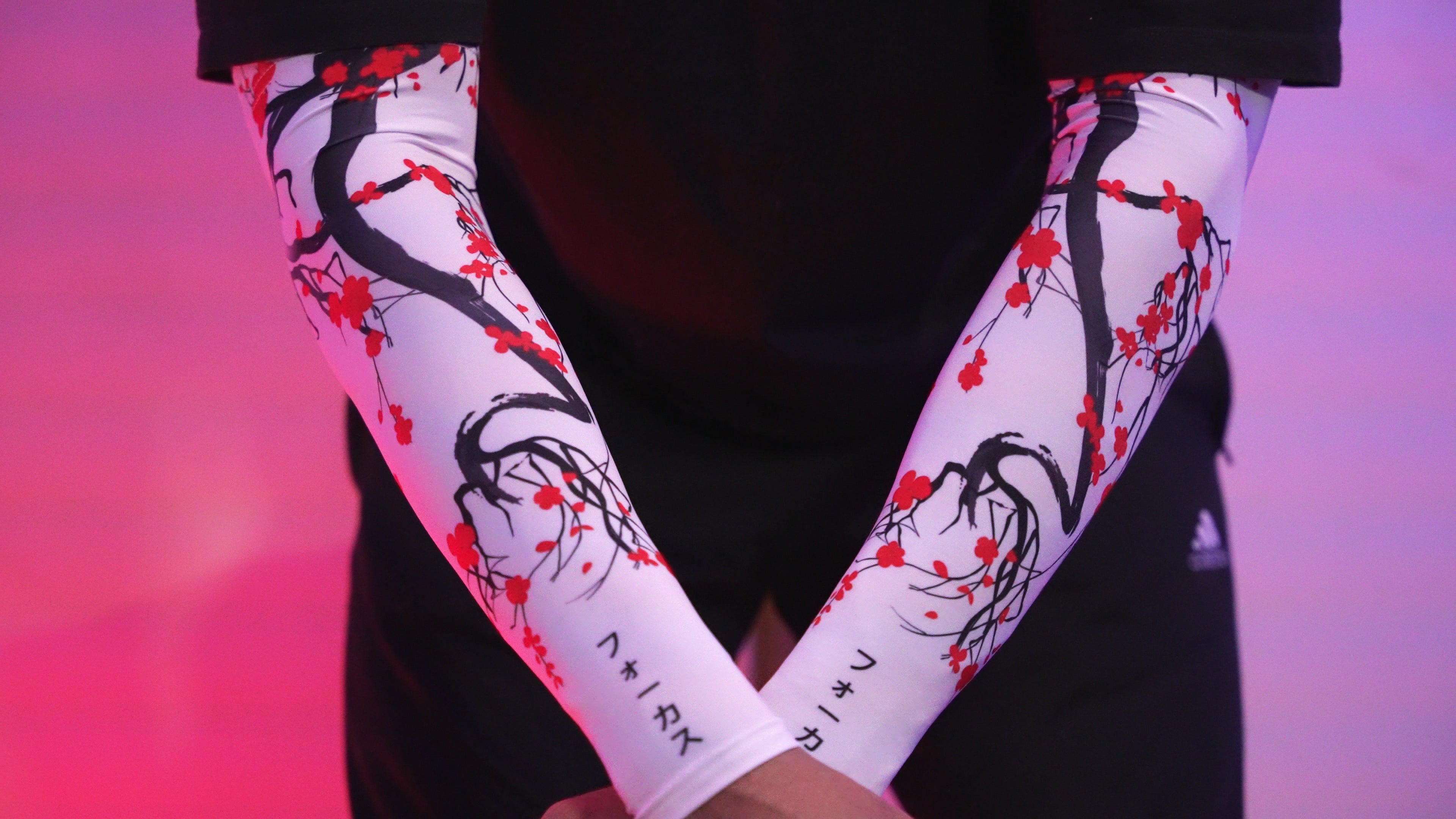 Arm sleeve "Sakura Ivoire"